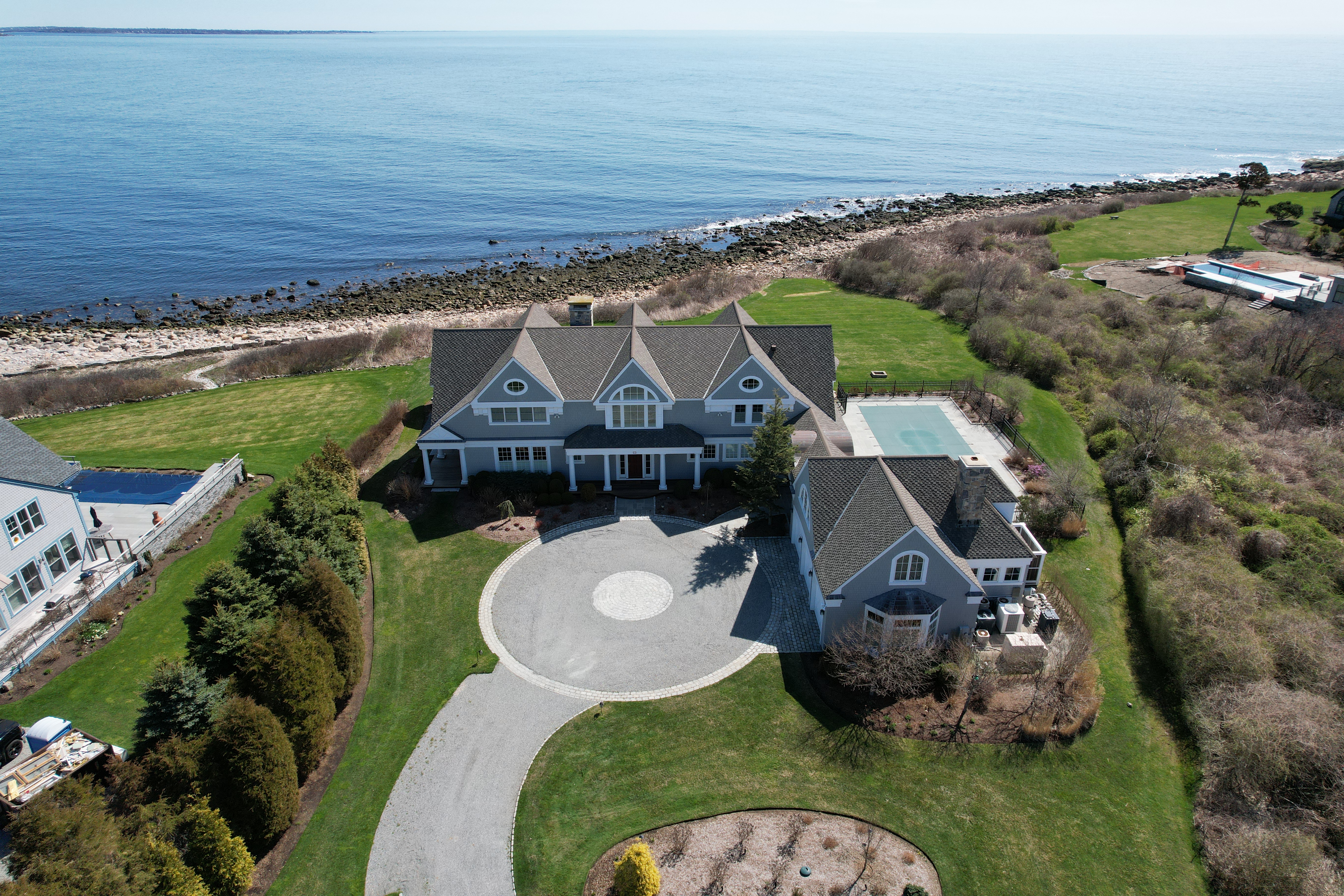 High-resolution property photo