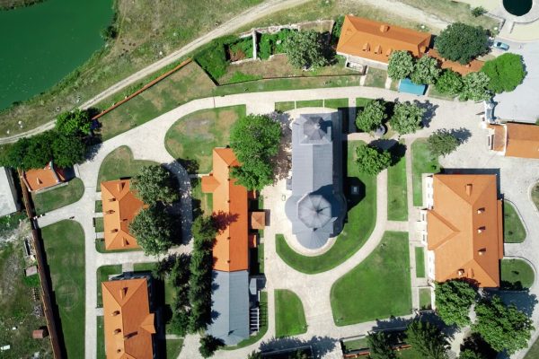 Agent listing property